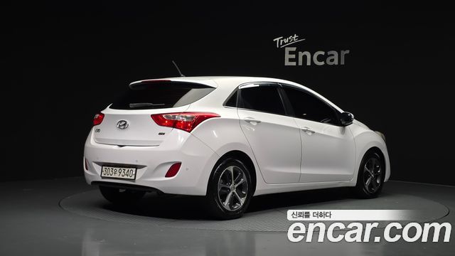 Hyundai i30 2015 — photo 2