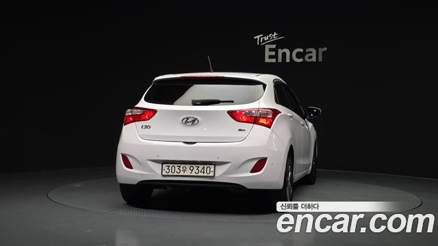 Hyundai i30 2015 — photo 4