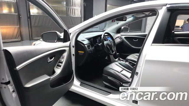 Hyundai i30 2015 — photo 10