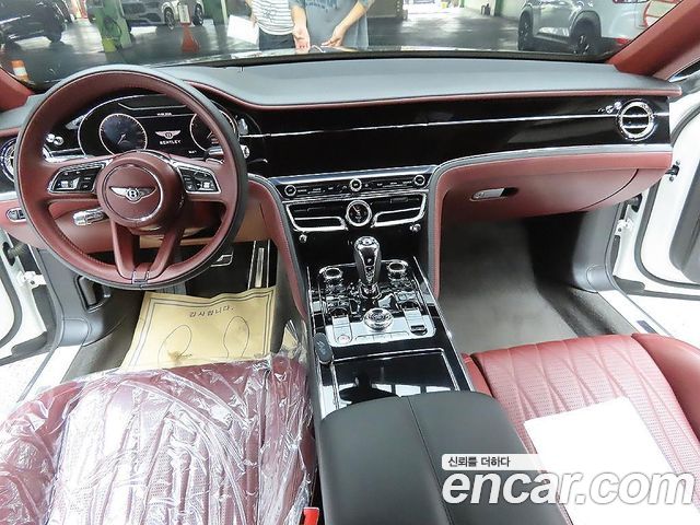 Bentley Flying Spur 2022 — photo 10