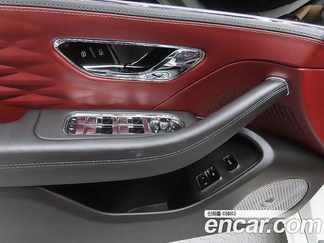 Bentley Flying Spur 2022 — photo 12