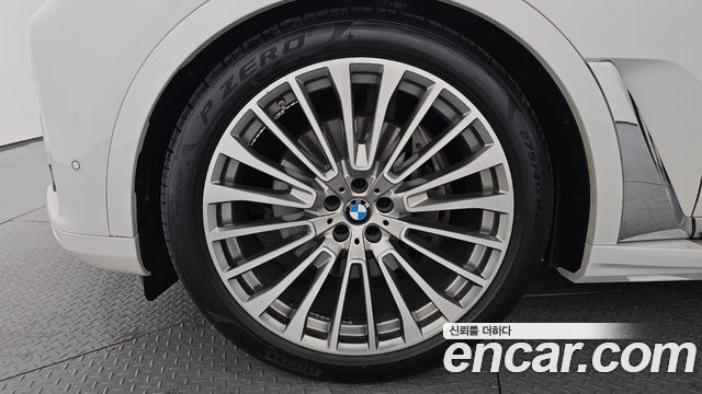 BMW X7 2021 — photo 5