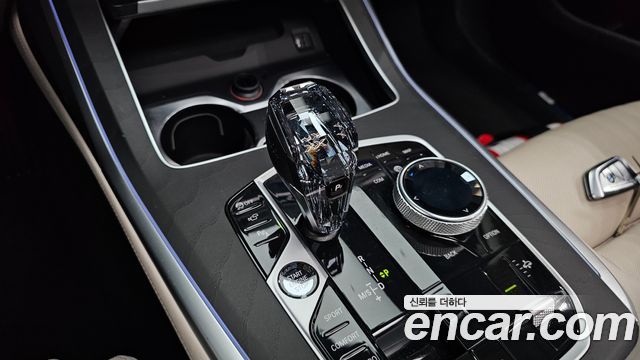 BMW X7 2021 — photo 12