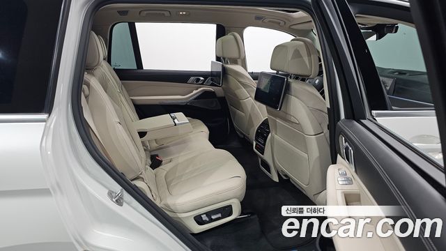 BMW X7 2021 — photo 17