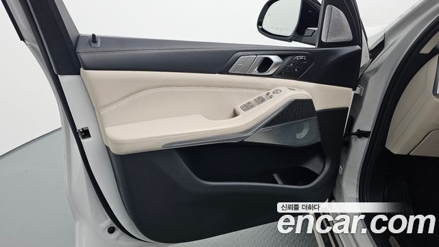 BMW X7 2021 — photo 14