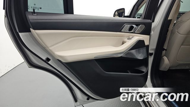 BMW X7 2021 — photo 15