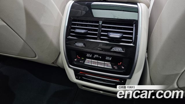 BMW X7 2021 — photo 34