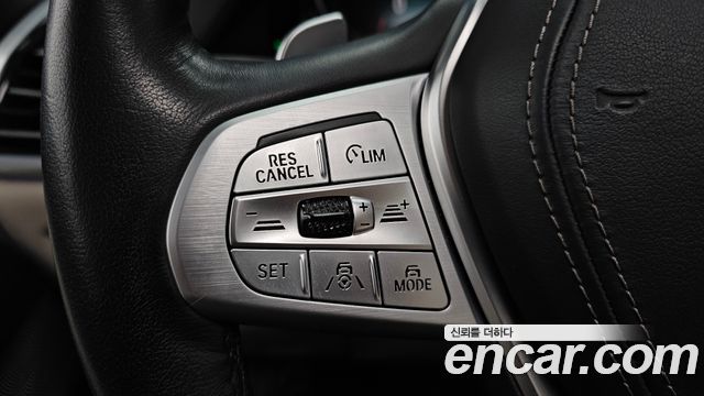 BMW X7 2021 — photo 37