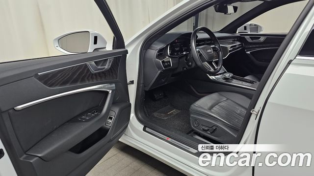 Audi A6 2021 — photo 13