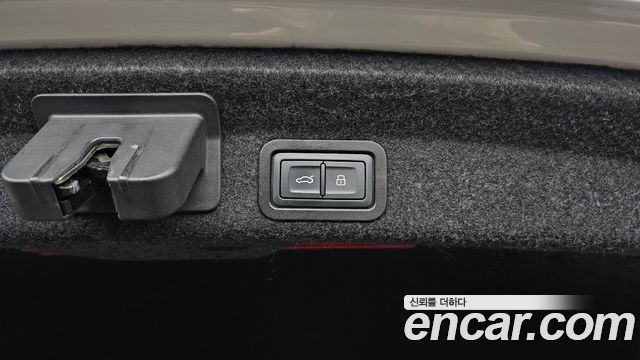 Audi A6 2021 — photo 22
