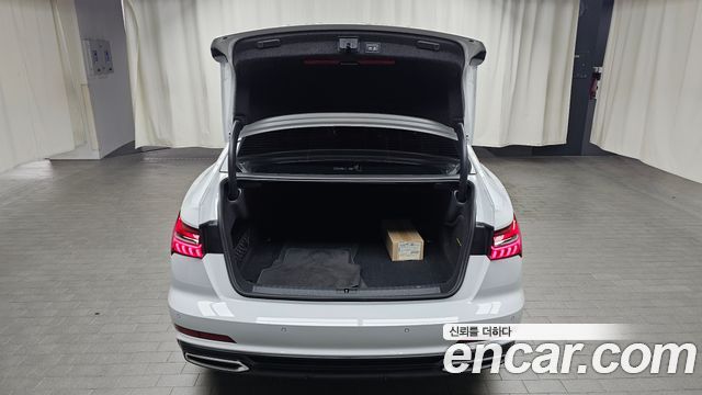 Audi A6 2021 — photo 23