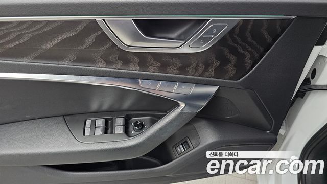 Audi A6 2021 — photo 28