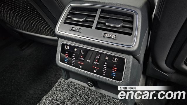 Audi A6 2021 — photo 31