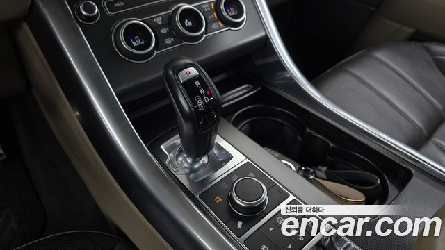 Land Rover Range Rover Sport 2017 — photo 9