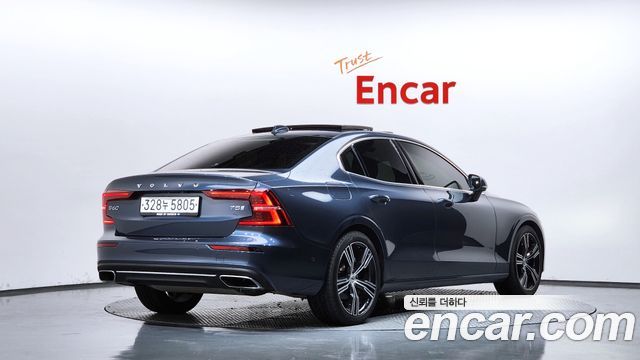 Volvo S60 2020 — photo 2