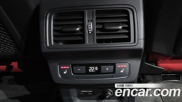 Audi SQ5 2023 — photo 18