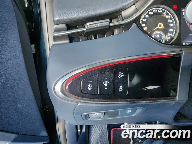 Genesis GV70 2021 — photo 16