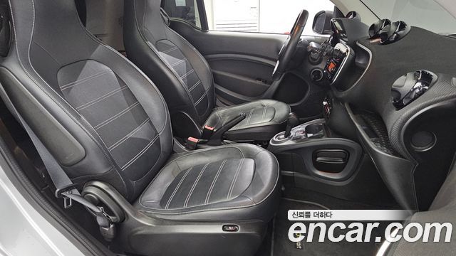 Smart Fortwo 2016 — photo 11