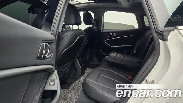 BMW 2-Series 2021 — photo 18