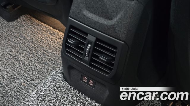 BMW 2-Series 2021 — photo 29