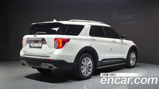 Ford Explorer 2021 — photo 2