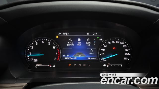 Ford Explorer 2021 — photo 11