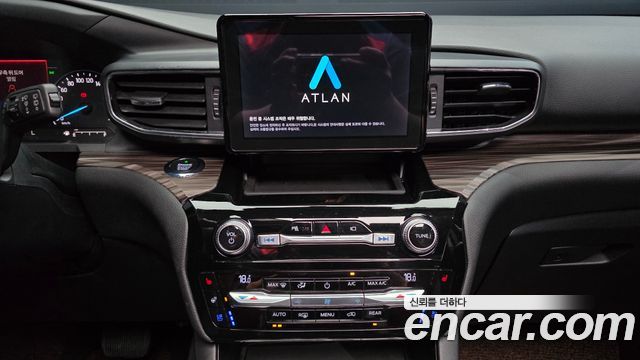 Ford Explorer 2021 — photo 19