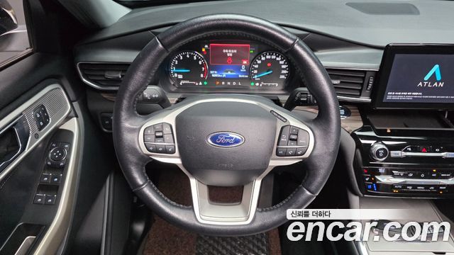 Ford Explorer 2021 — photo 20