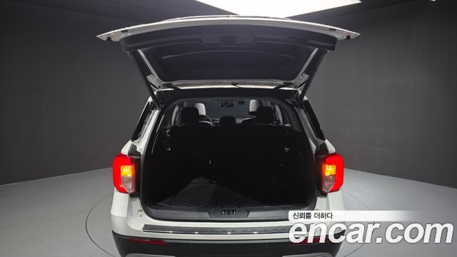 Ford Explorer 2021 — photo 23