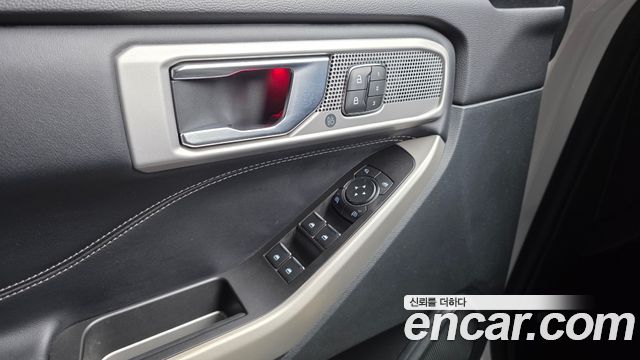 Ford Explorer 2021 — photo 24