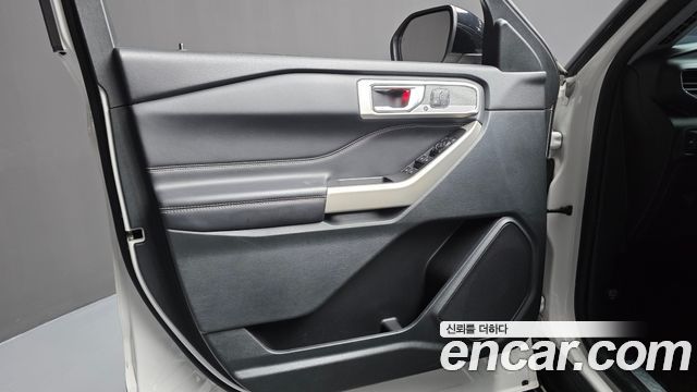 Ford Explorer 2021 — photo 14