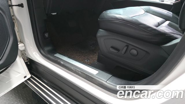 Ford Explorer 2021 — photo 31
