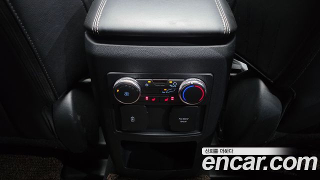 Ford Explorer 2021 — photo 32