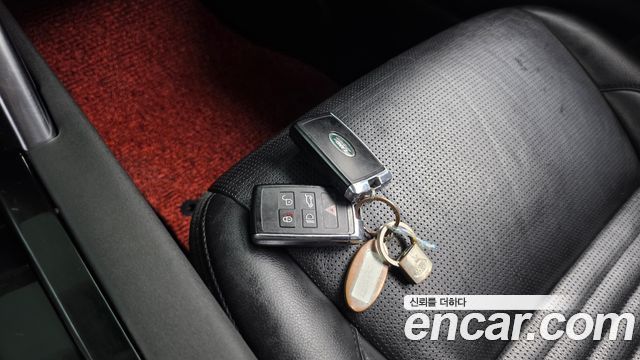 Land Rover Discovery Sport 2020 — photo 32