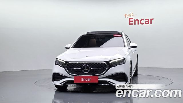 Mercedes-Benz E-Class 2026 — photo 3