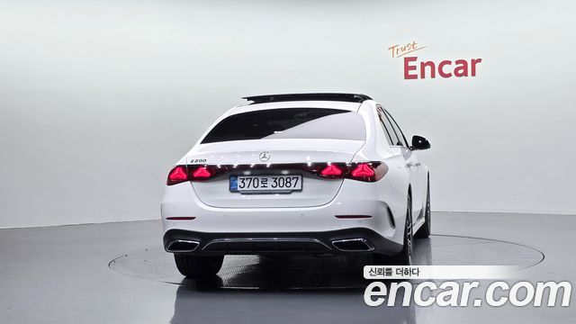 Mercedes-Benz E-Class 2026 — photo 4