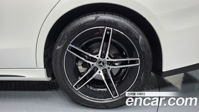 Mercedes-Benz E-Class 2026 — photo 7