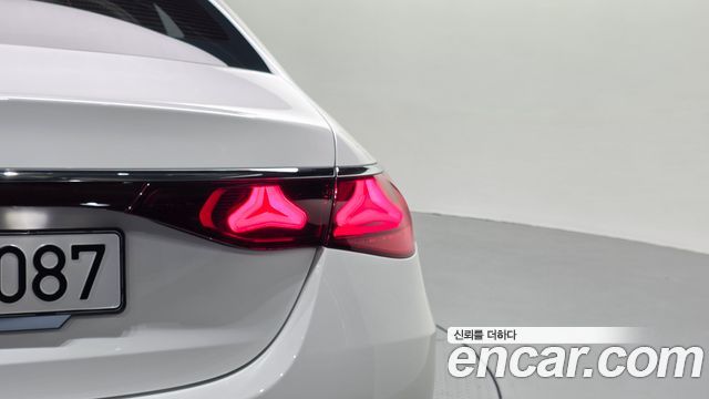 Mercedes-Benz E-Class 2026 — photo 9