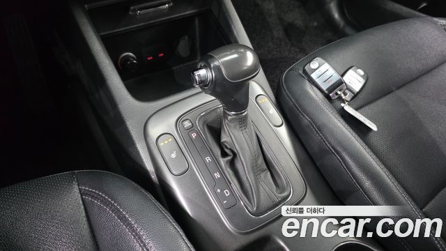Kia K3 2014 — photo 9