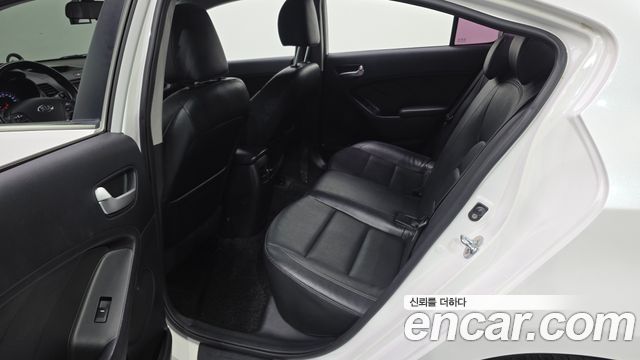 Kia K3 2014 — photo 12