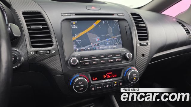 Kia K3 2014 — photo 14
