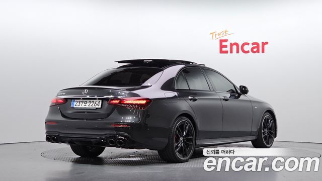 Mercedes-Benz E-Class 2023 — photo 2