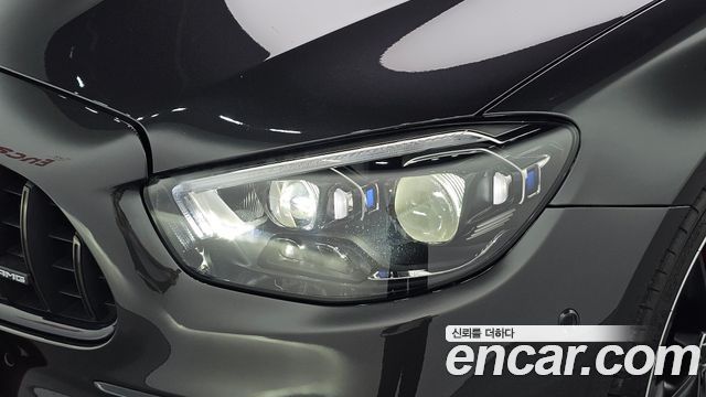 Mercedes-Benz E-Class 2023 — photo 8