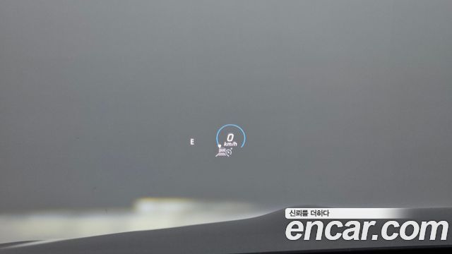 Mercedes-Benz E-Class 2023 — photo 27