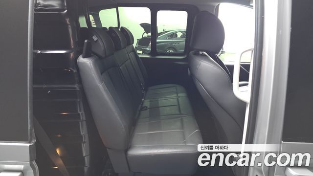 Hyundai Staria 2025 — photo 17
