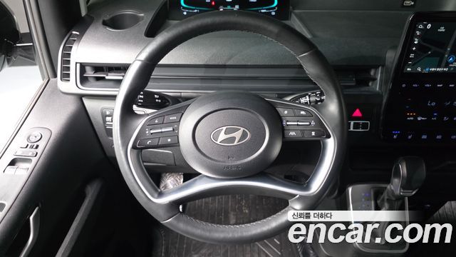 Hyundai Staria 2025 — photo 20