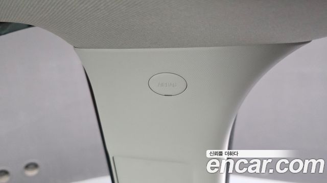 Hyundai Staria 2025 — photo 25