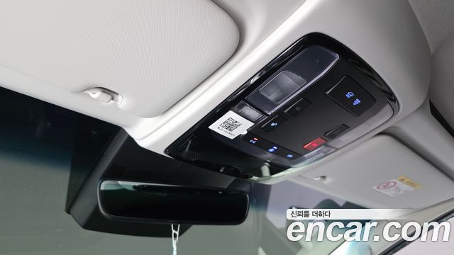 Hyundai Staria 2025 — photo 26