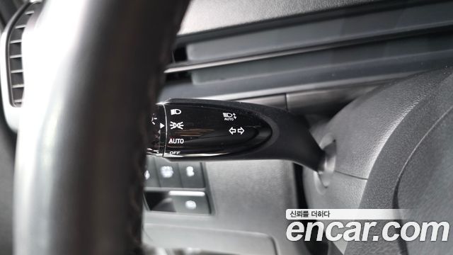 Hyundai Staria 2025 — photo 30
