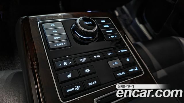 Hyundai Equus 2015 — photo 17